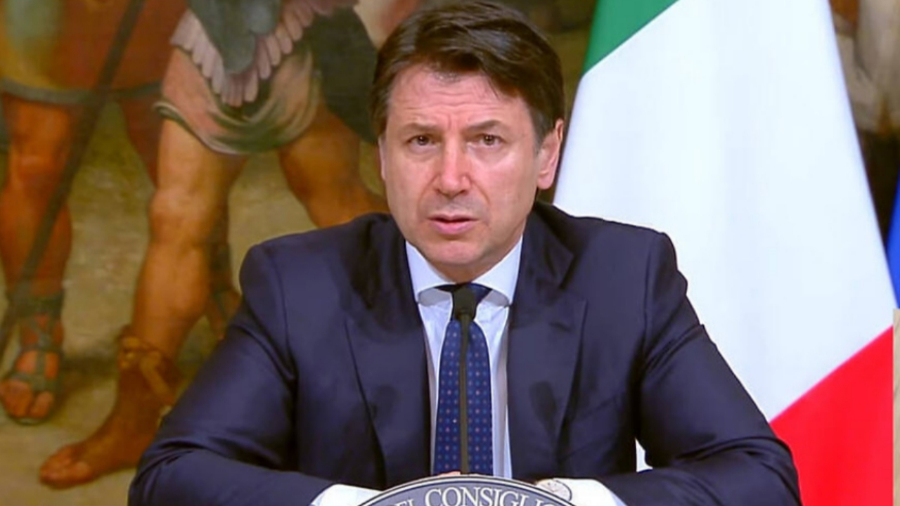 İtalya'da istifa depremi! Başbakan Conte görevi bıraktı