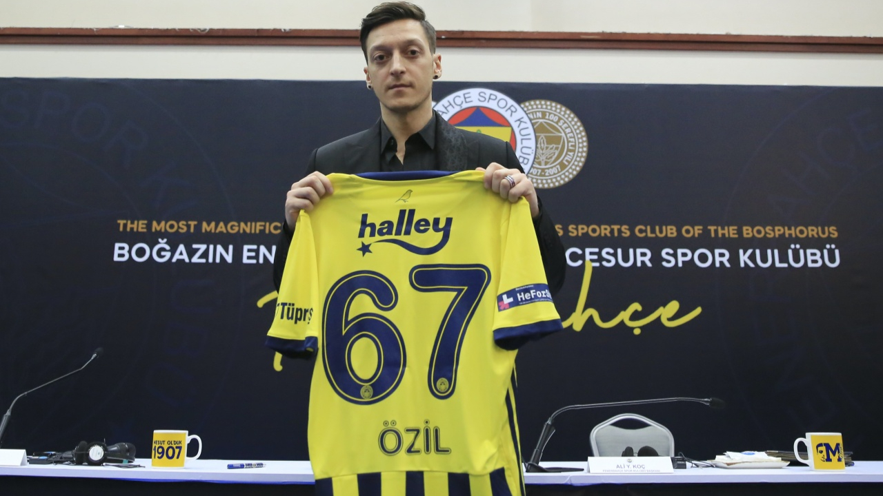 Mesut Özil: Fenerbahçe taraftarı beni şaşkına çevirdi
