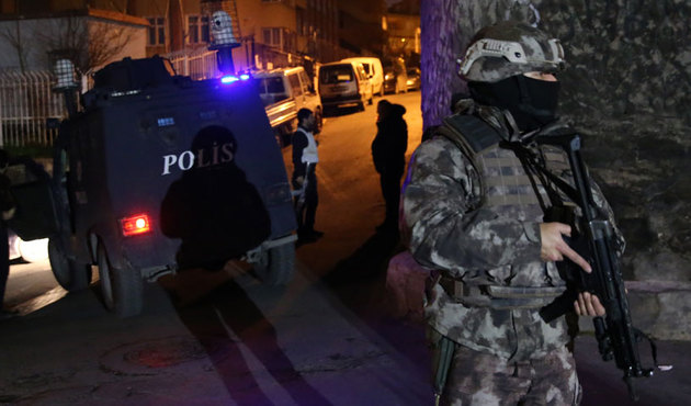 İstanbul'da 32 adrese eş zamanlı operasyon!
