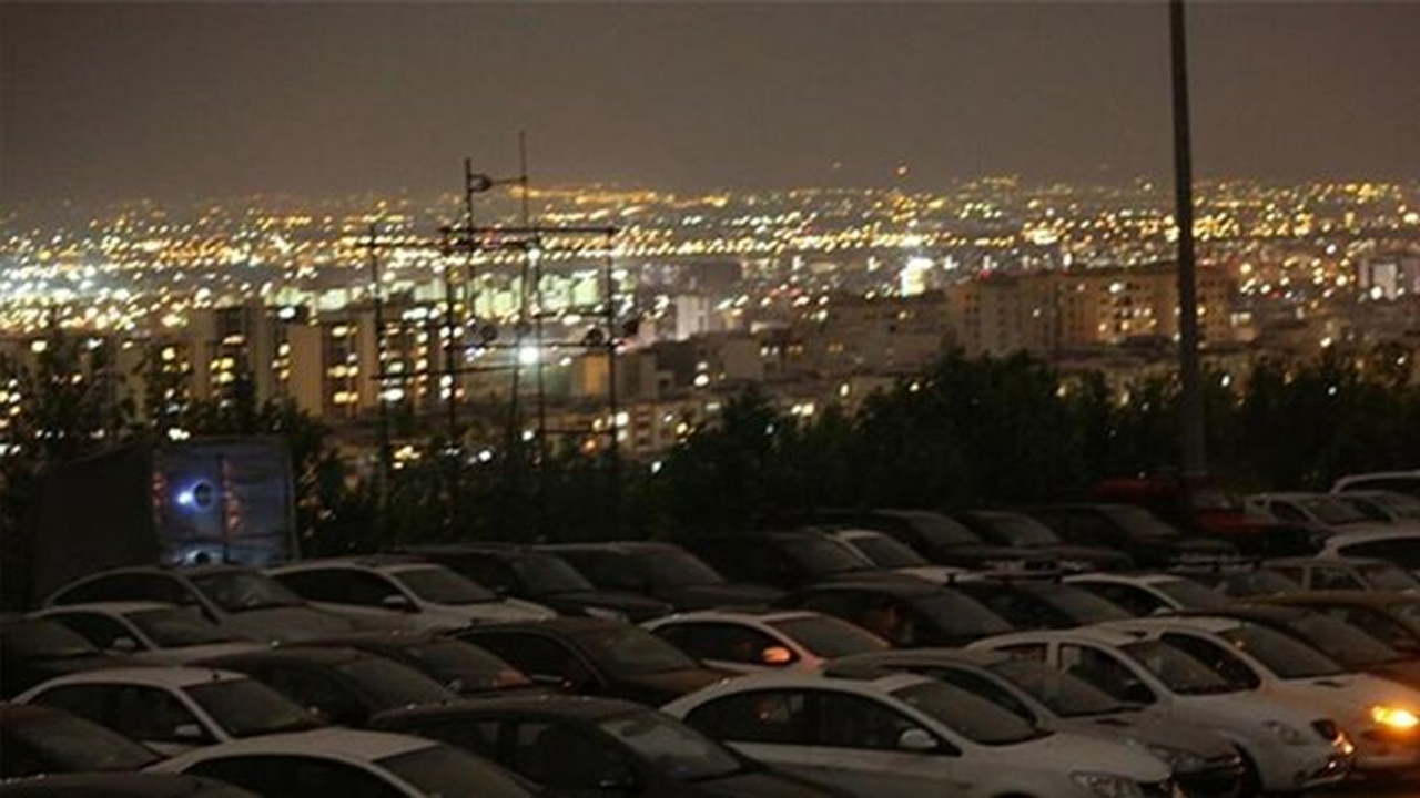 Tahran'da siren sesleri: Uçakların inişine izin verilmedi