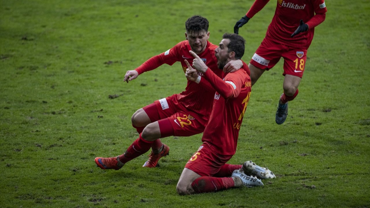 Kayserispor, Kasımpaşa'yı 90+4'te devirdi