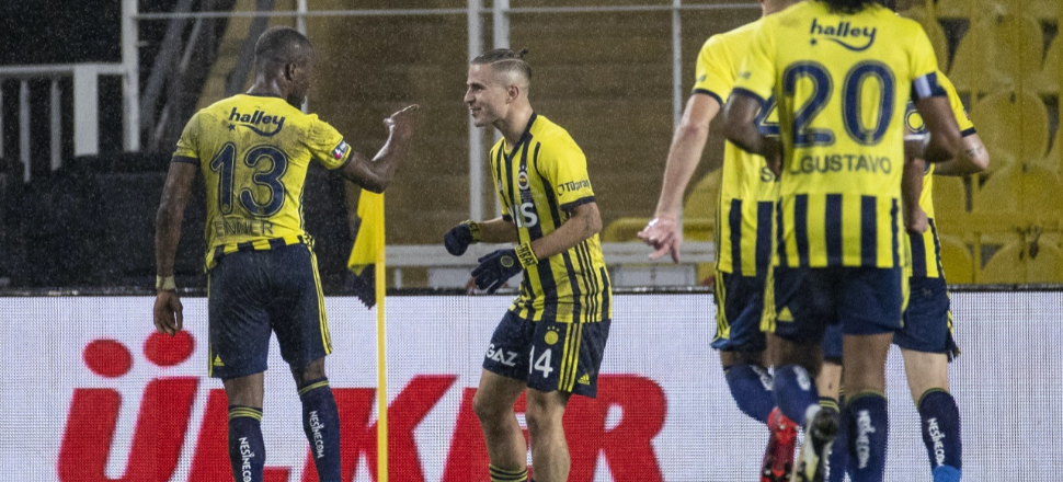 Fenerbahçe seriyi Çaykur Rizespor karşısında 8 maça çıkardı: 1-0