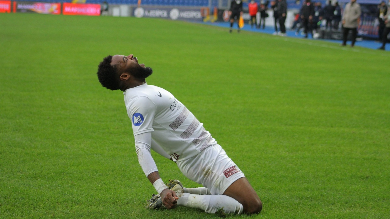 Aaron Boupendza, 10 milyon euro