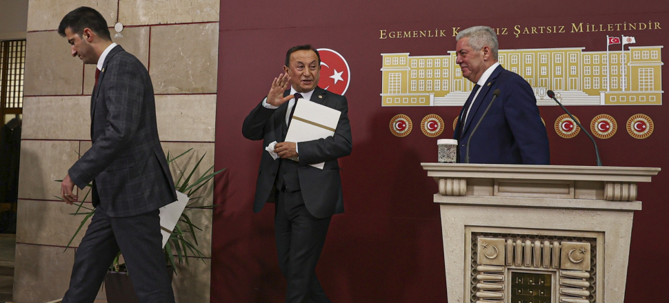 CHP'de 10 Aralık Hareketi devrede