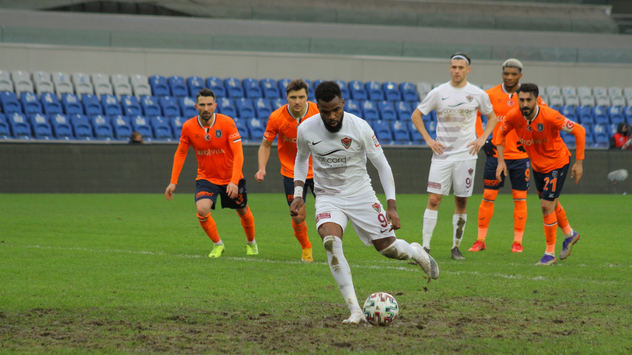 Aaron Boupendza’ya Galatasaray, Başakşehir ve Dinamo Kiev’den teklif var