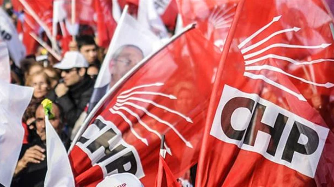 350 kişi birden CHP'den istifa etti