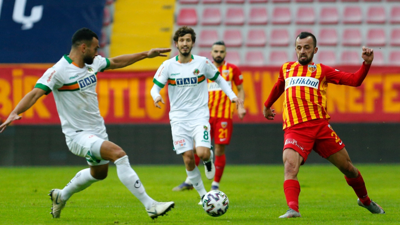 Kayserispor evinde Aytemiz Alanyaspor'la 1-1 berabere kaldı