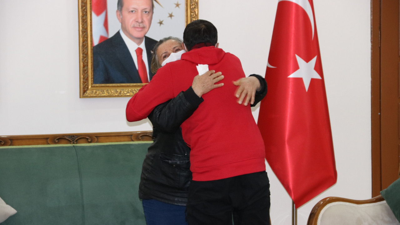Bir annenin daha yüzü güldü