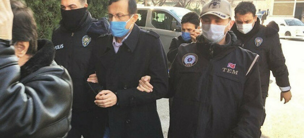FETÖ şüphesi olmasına rağmen basamakları tek tek tırmandı