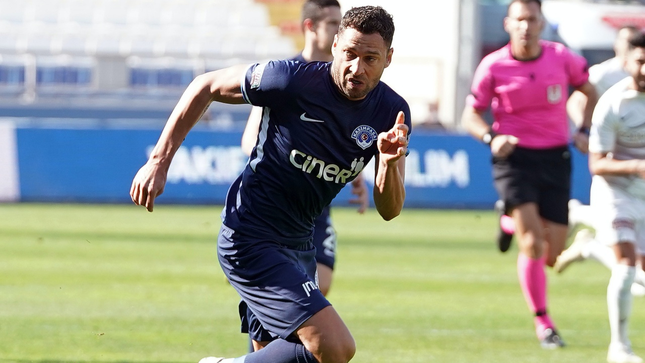 Sırp tankı Dusko Tosic geri döndü