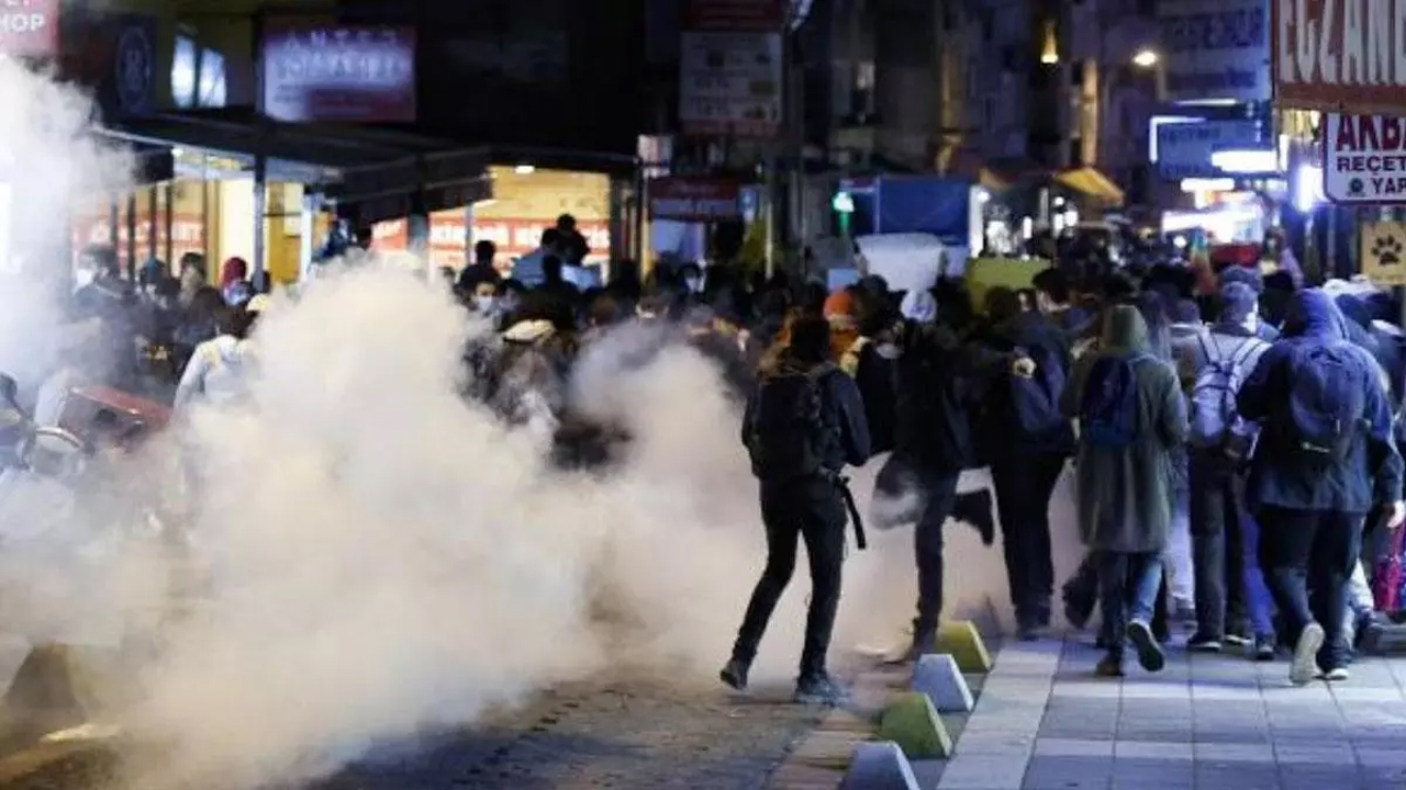 Kadıköy'de gözaltına alınan 53 kişi serbest bırakıldı