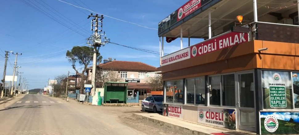 Bu ilçede bakkaldan çok emlakçı var