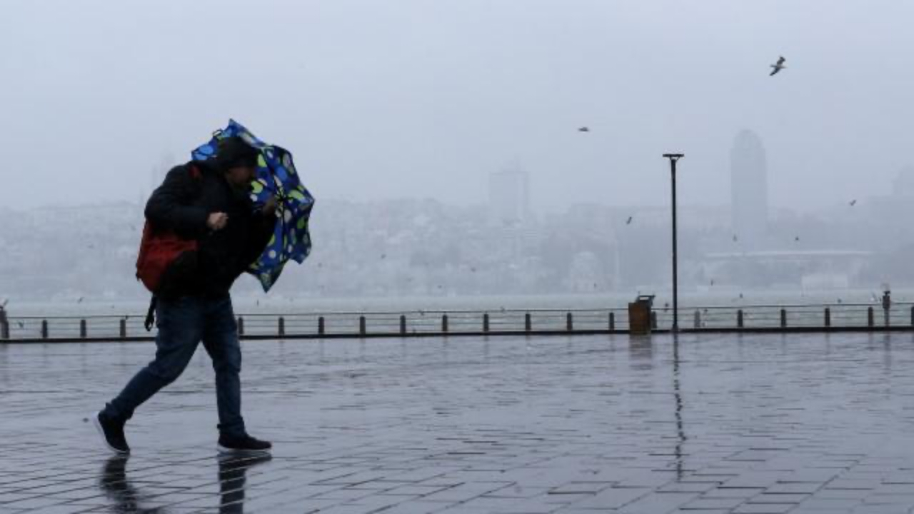 Meteoroloji'den İstanbul'a fırtına uyarısı