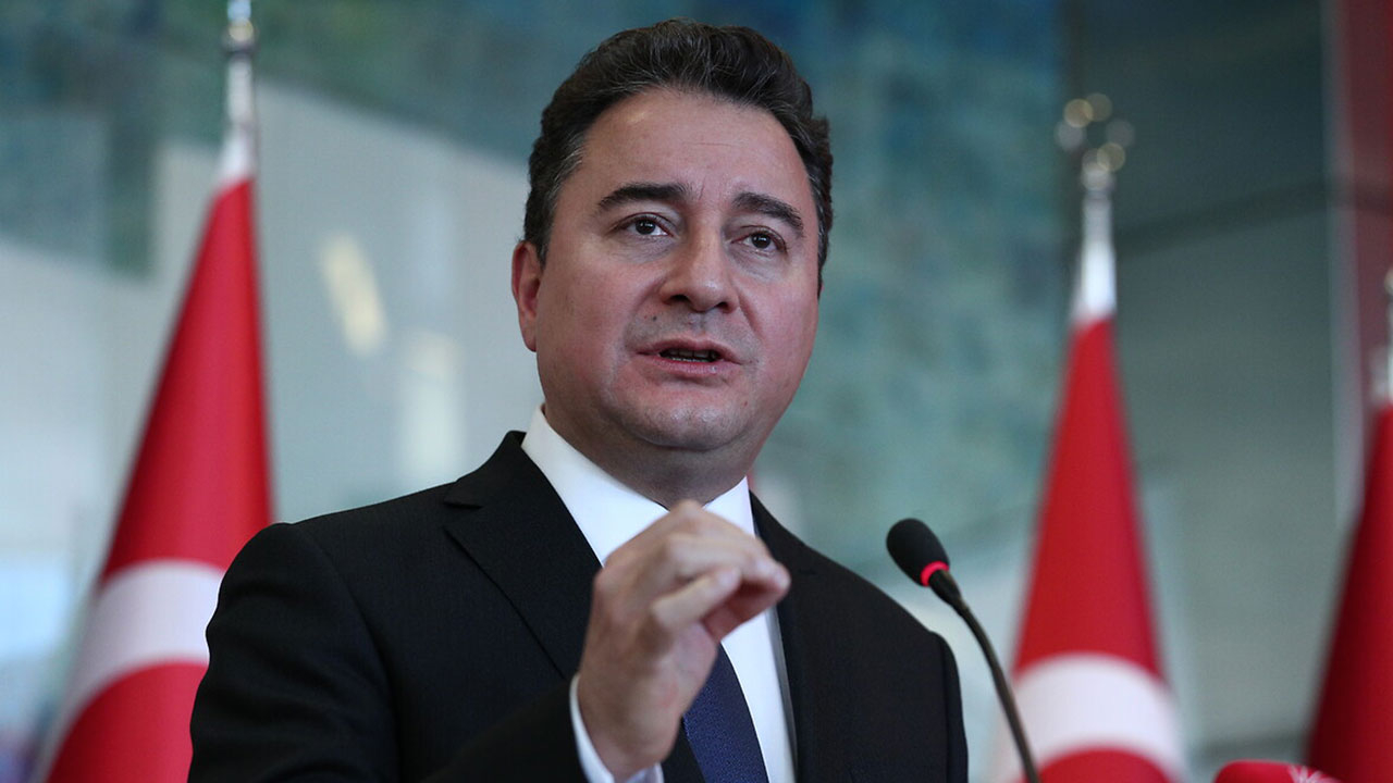 Ali Babacan'ın Deva Partisi'nde istifa depremi
