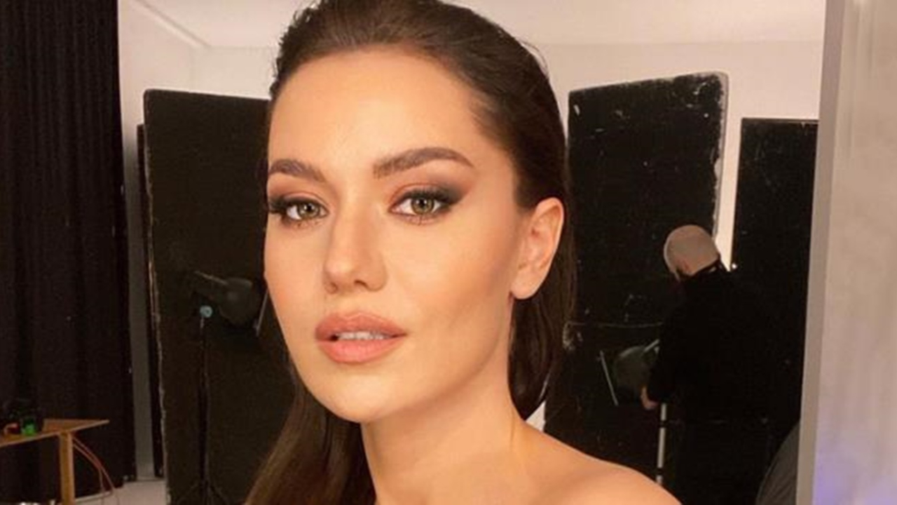 Fahriye Evcen'in pozlarına beğeni yağdı