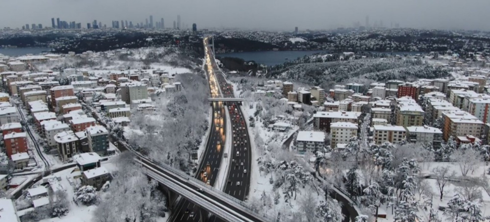 İstanbul'da kar kalınlığı 30-50 santimetrelere ulaştı