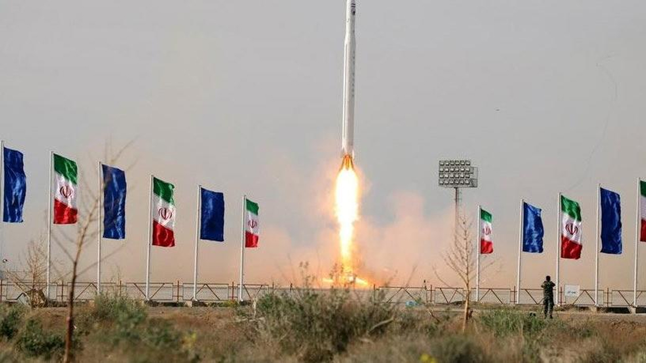 İran 300 kilometre menzilli akıllı füze test etti