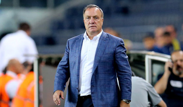 Advocaat yine ülkesine gitti