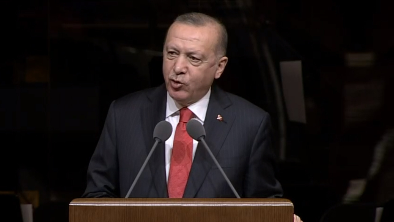 Cumhurbaşkanı Erdoğan: 'Vatanı önce dil sonra ordu bekler'