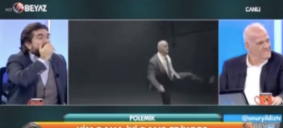 Türkiye şehitlerine ağlarken Beyaz TV...
