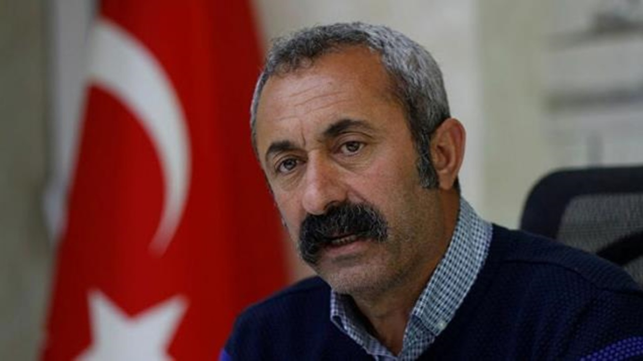 Komünist Başkan Maçoğlu'na şok