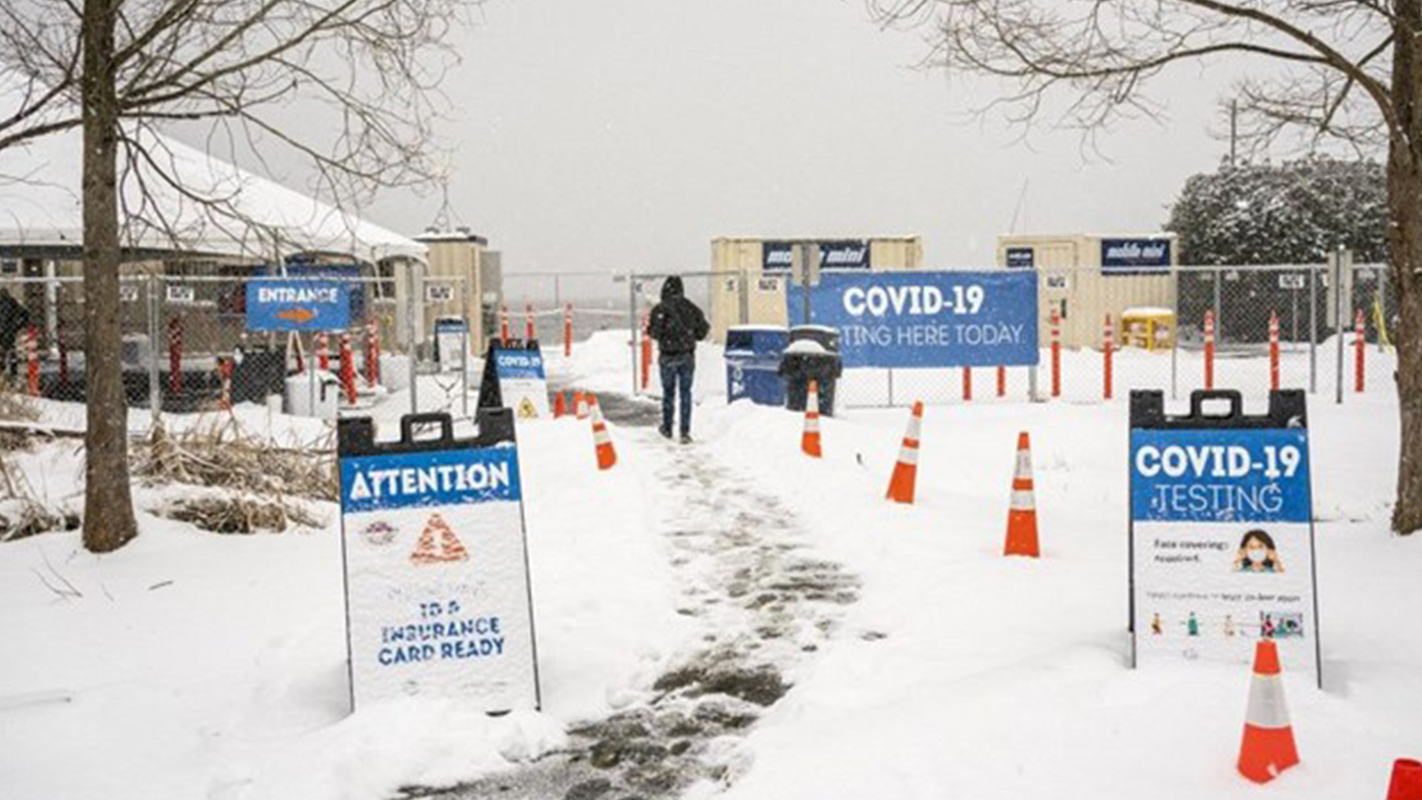 90 yaşındaki kadın aşı olmak için 10 kilometre yürüdü