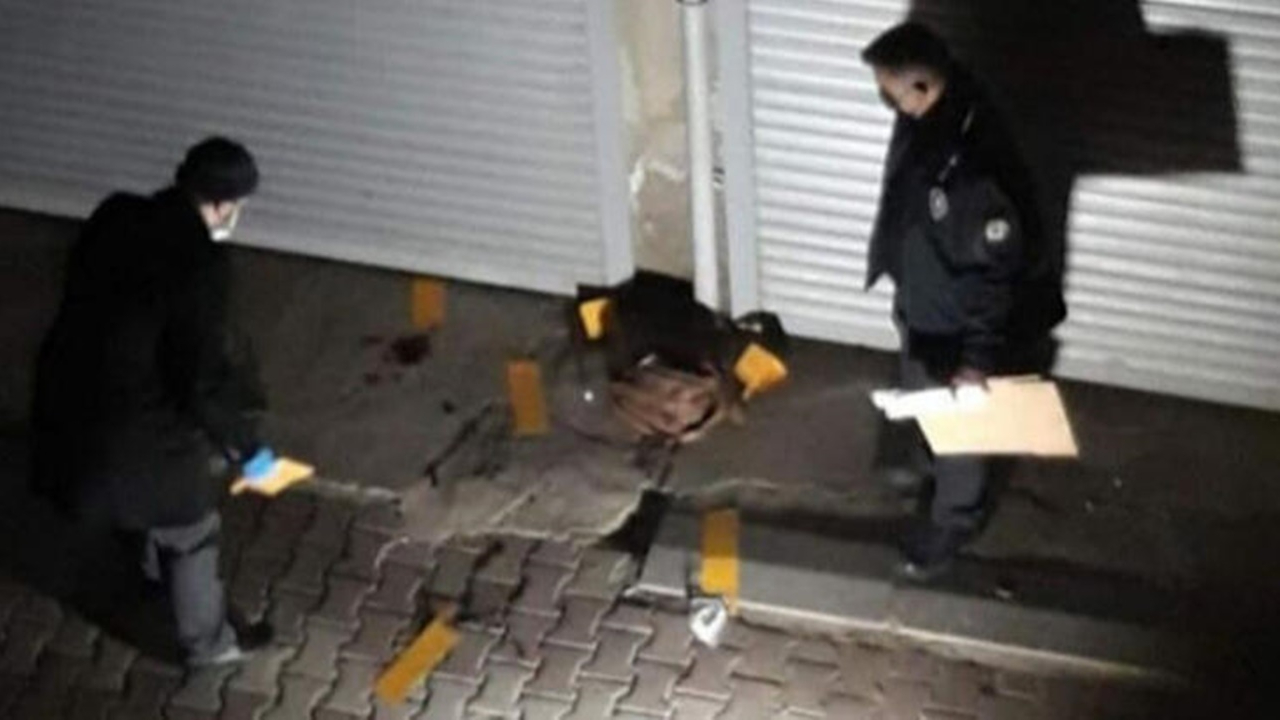 Sokak ortasında bıçaklanan kadın kurtarılamadı