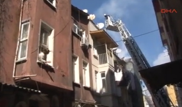 Beyoğlu'nda yangın faciası: 3 çocuk öldü! / VİDEO