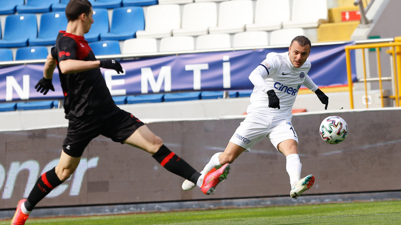 Kasımpaşa-Karagümrük derbisinde gülen taraf Lacivert-Beyazlılar oldu: 3-2