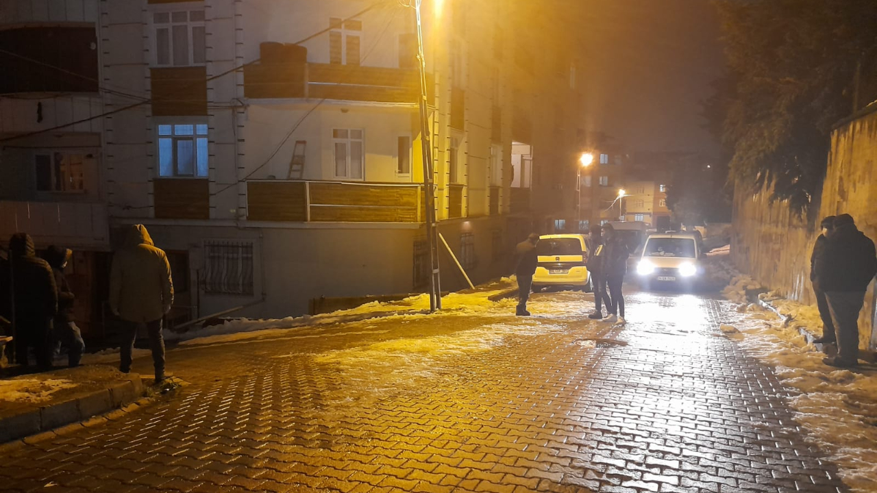 Esenyurt'ta silahlı saldırıya uğrayan kişi hayatını kaybetti