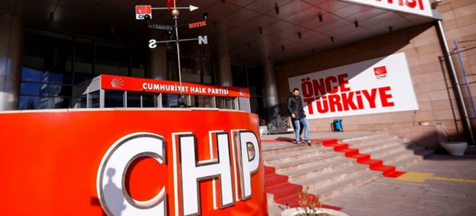 CHP'nin resmi hesabı trolleri geçti