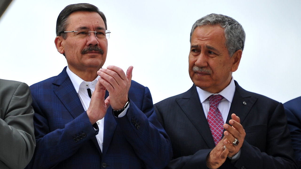 'Bülent Arınç kendi adına konuşan biri değildir'