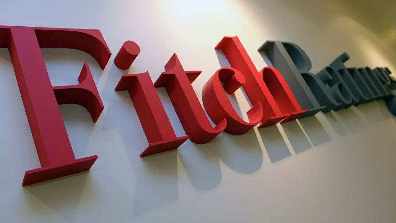 Fitch Türkiye'nin notunu teyit etti görünümünü 'durağan'a çevirdi