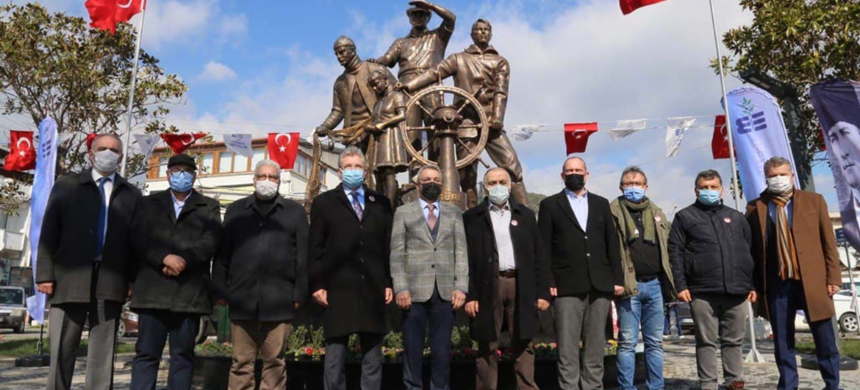 Yine heykelden vazgeçmediler