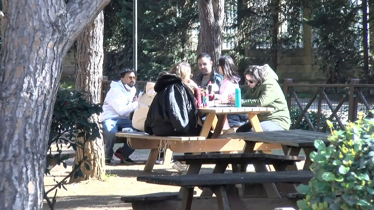 Piknik yapanlar bile var