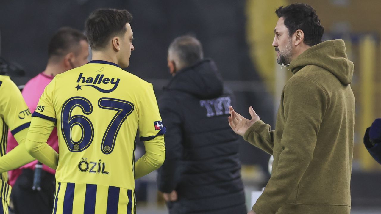 Erman Toroğlu: Ben Mesut'a acıyorum, 'nereye düştüm' diyordur