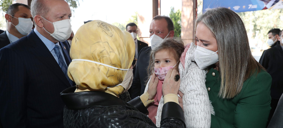 Erdoğan çiftinden minik Ayda'ya ziyaret