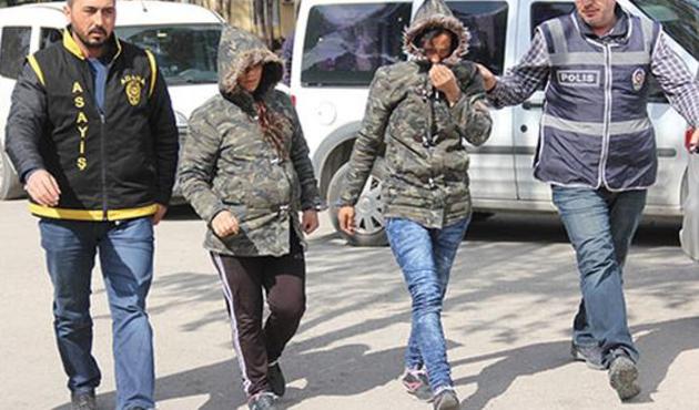'Gacolar'a  suçüstü! İç çamaşırından özel aparat çıktı...