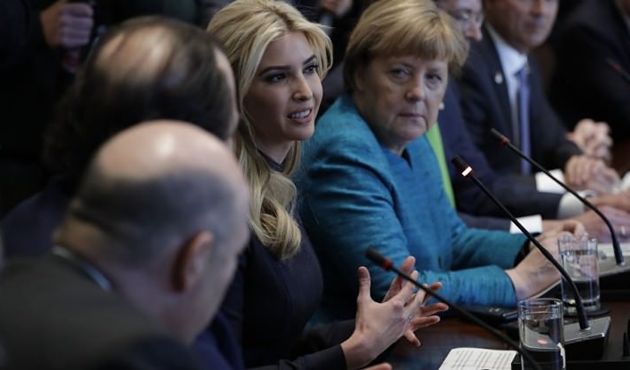 Merkel, İvanka'ya öyle bir baktı ki!