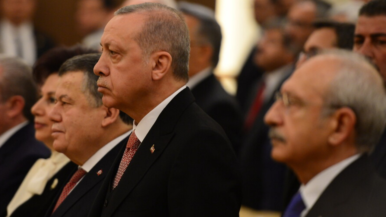 Cumhurbaşkanı Erdoğan: 2023'te Türkiye'ye gerçek bir ana muhalefet kazandıralım