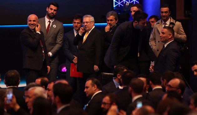 Aziz Yıldırım ile Aykut Kocaman buzları eritti!
