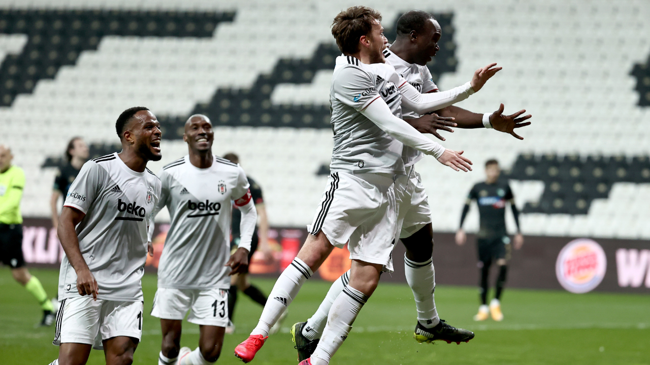 Beşiktaş evinde Denizlispor'u 3-0'la geçti