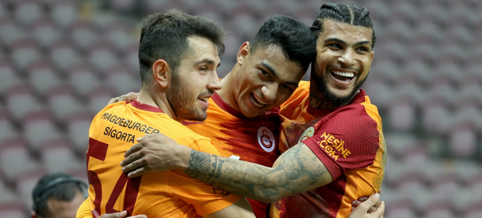 Galatasaray evinde BB Erzurumspor'u 2-0 yenerek 8'de 8 yaptı