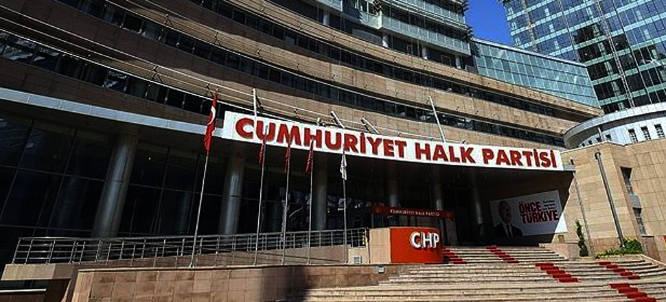 'İstifanın arkasında büyük skandal var' iddiası
