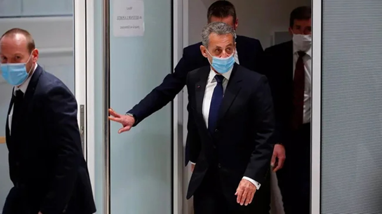 Yolsuzlukla suçlanıyordu! Eski Cumhurbaşkanına hapis cezası!