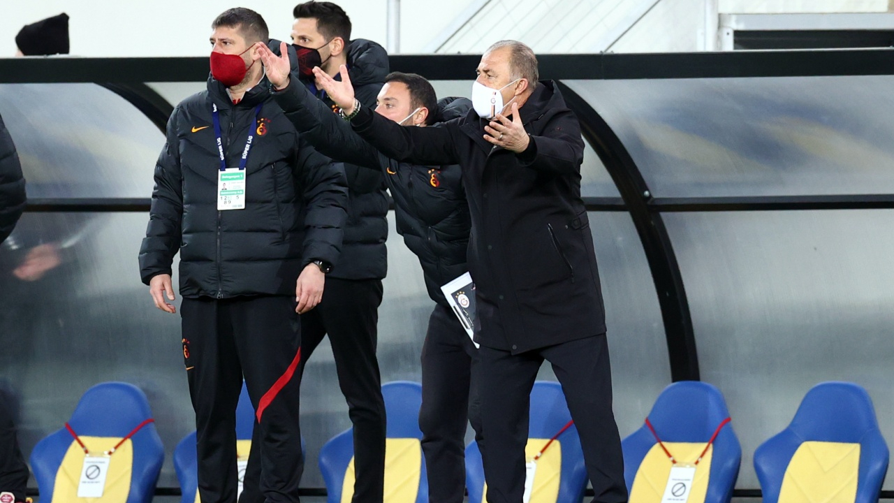 Fatih Terim: VAR'daki korkudan çağıramaz Cüneyt abisini