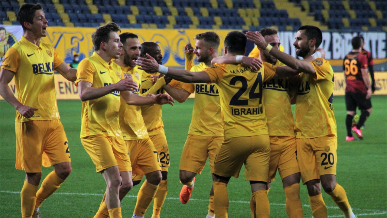 Ankaragücü'nden lider Galatasaray'a çelme: 2-1