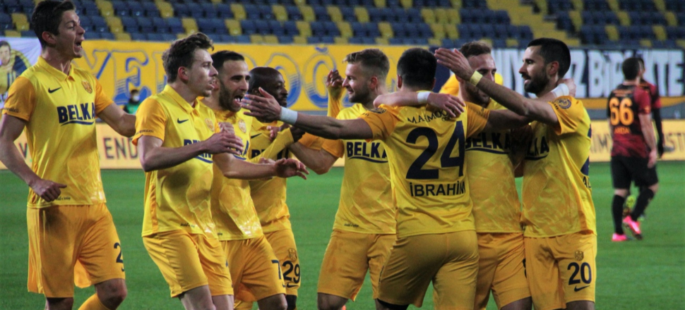 Ankaragücü'nden lider Galatasaray'a çelme: 2-1
