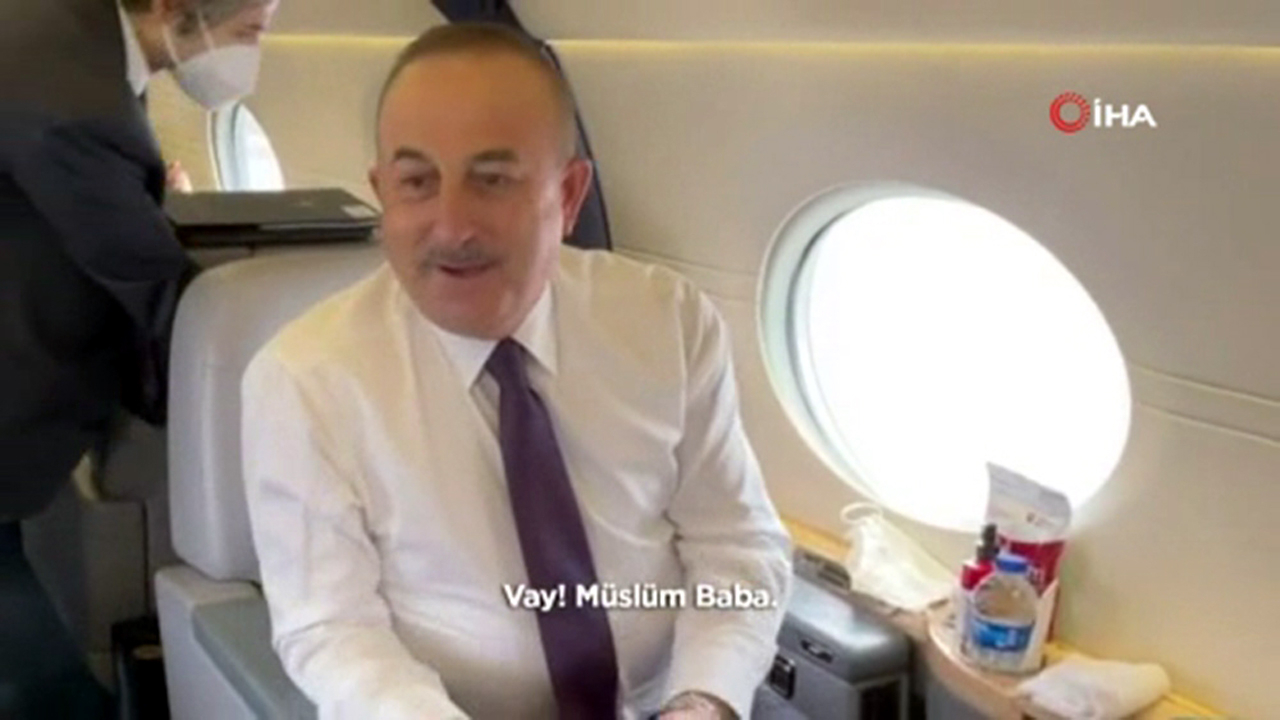 Bakan Çavuşoğlu'nun Müslüm Gürses anısı gülümsetti