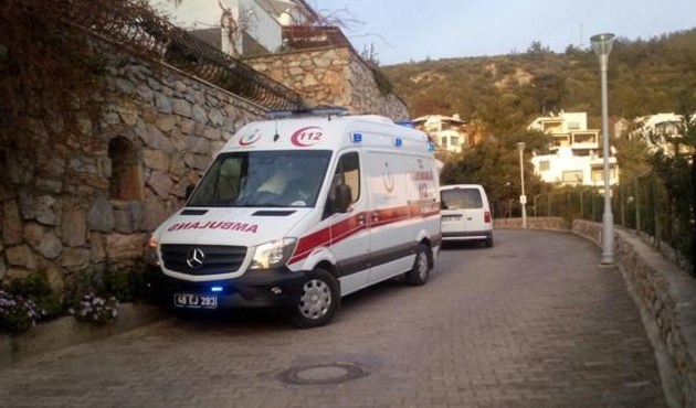 Alzheimer hastası kadını evine götüren polisler büyük şok yaşadı